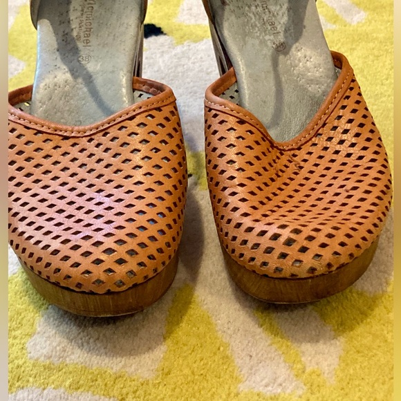 Eric Michael Sandal/Clog Sz 38 US 7.5 - Picture 7 of 10